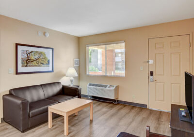 Emerald Suites Valley View | Extended Stay Apartment Rentals in Las Vegas, NV | 1 & 2 Bedroom Furnished Suites