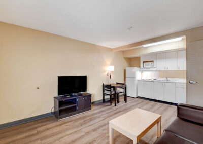 Emerald Suites Valley View | Extended Stay Apartment Rentals in Las Vegas, NV | 1 & 2 Bedroom Furnished Suites